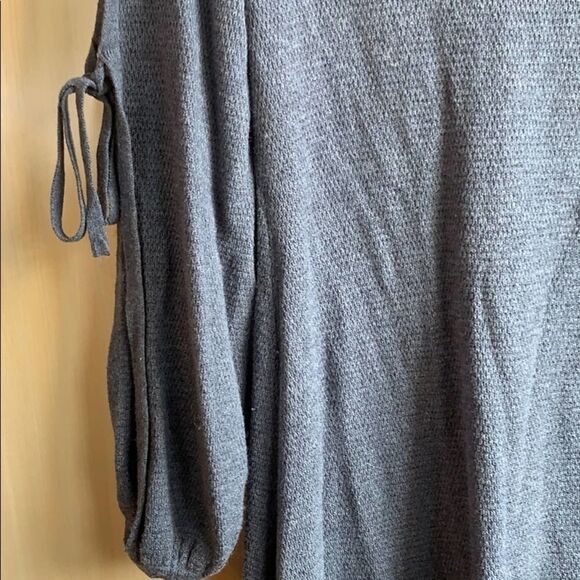 American Eagle Outfitters Solid Gray mini Sweater Cold Shoulder Dress size M - Picture 4 of 12